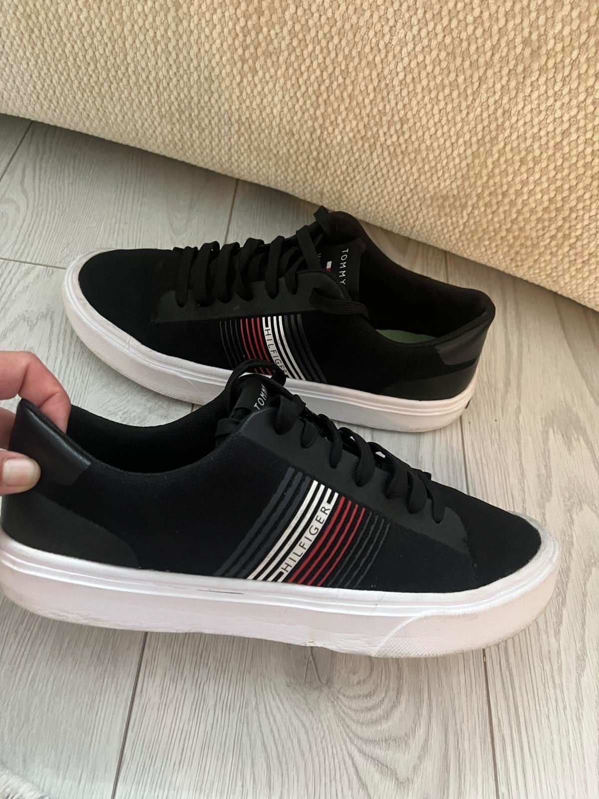 Tommy Hilfiger  Маратонки,Сникърси