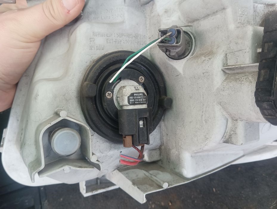 Десен фар за Toyota Corolla verso