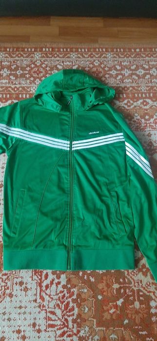 Костюм спортивный