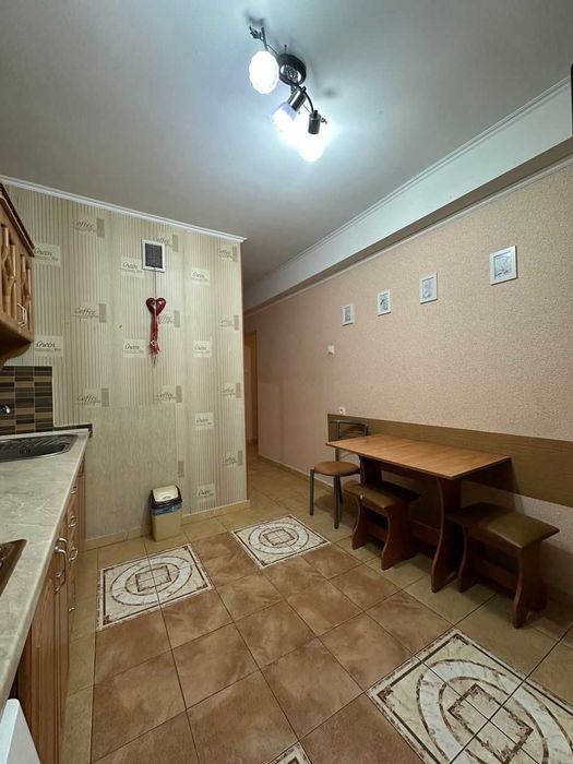 Дава се под наем Двустаен апартамент в София, Изгрев - 70 кв.м за 325 € - Снимка #2