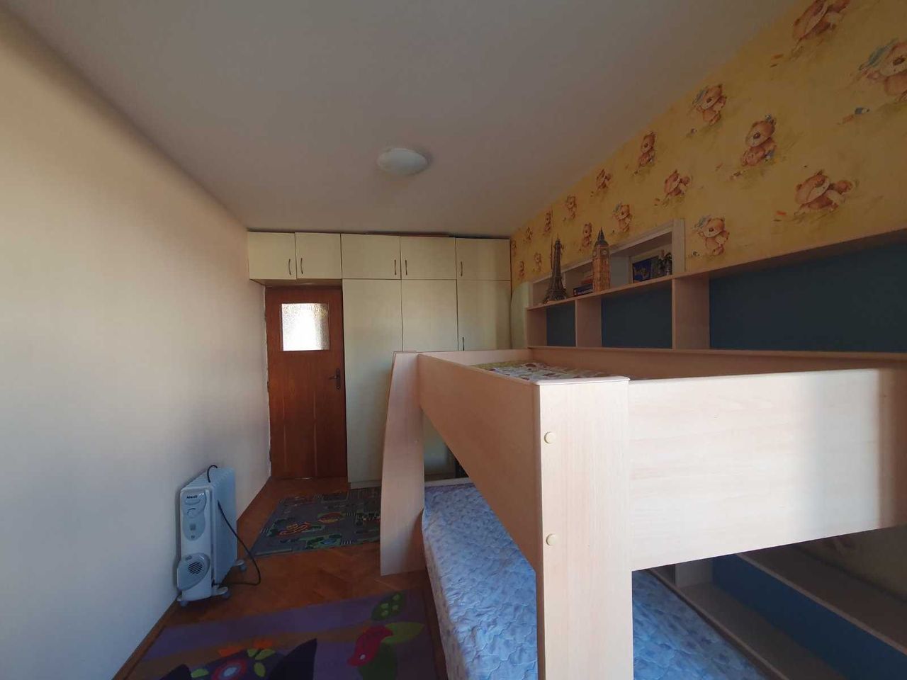 Дава се под наем Тристаен апартамент в Бургас, Център - 85 кв.м за 500 € - Снимка #10