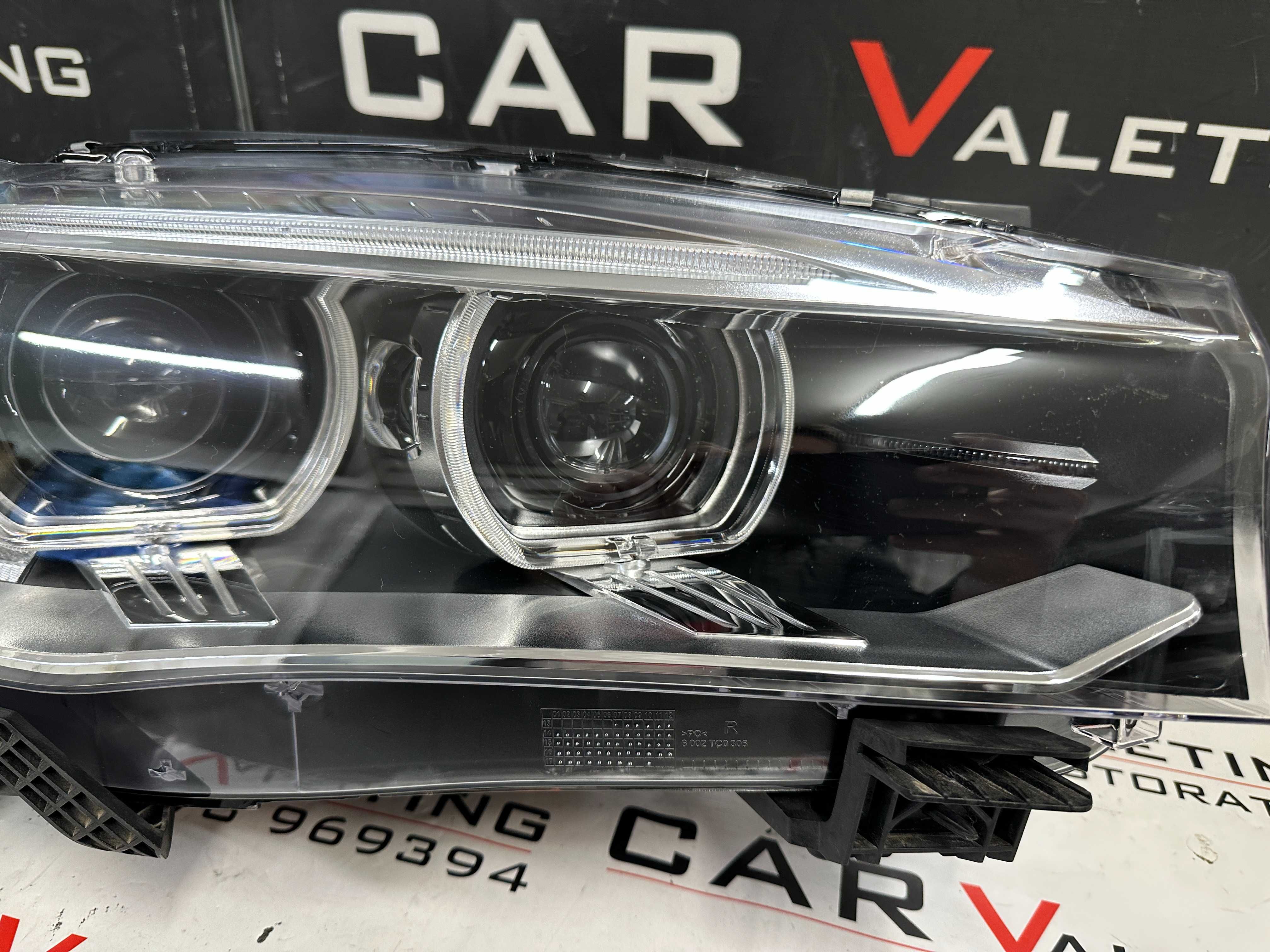 Фар фарове десен xenon BMW X5 F15 X6 F16 far farove БМВ Х5 Ф15 USA