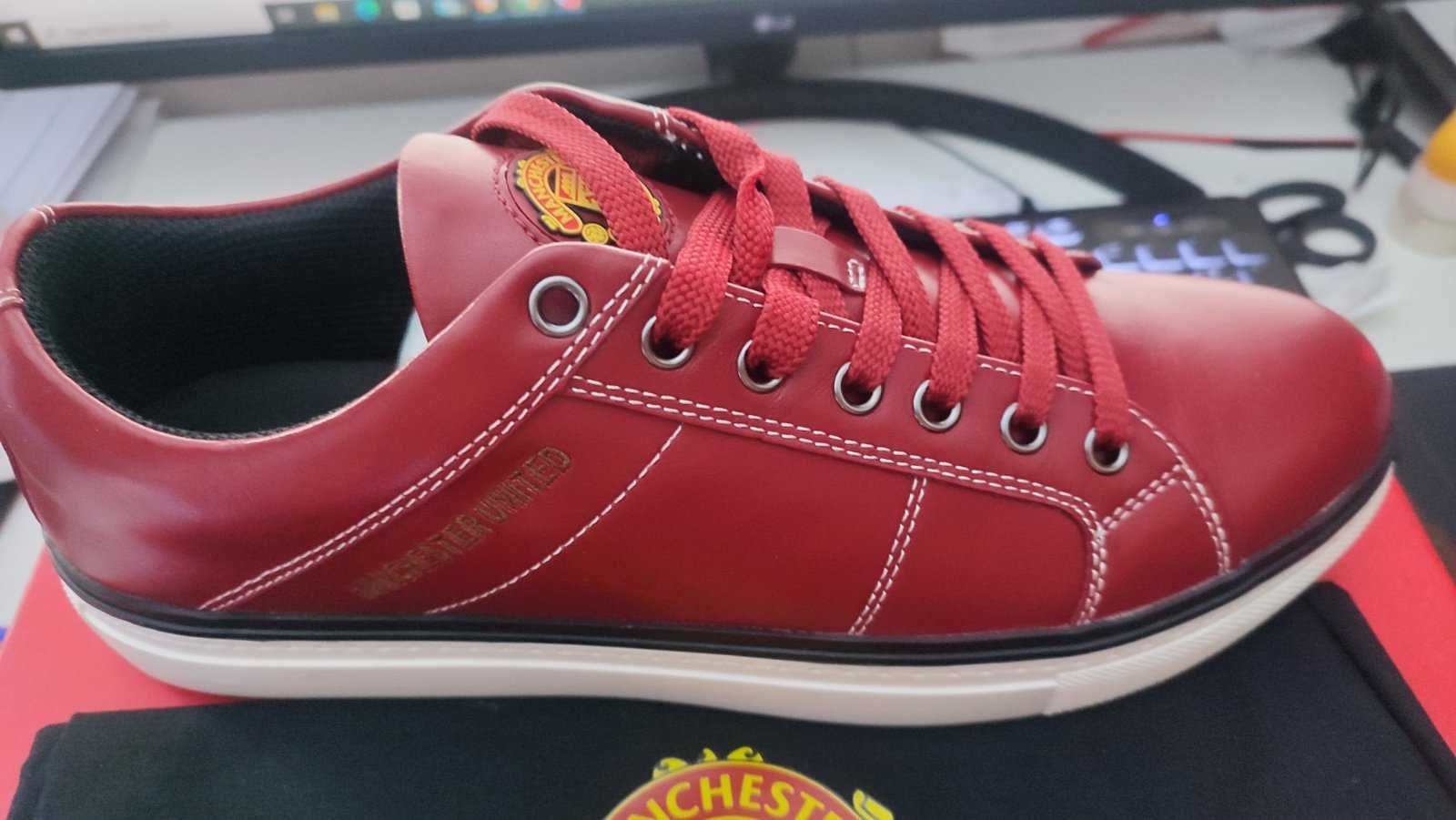 Оригинални кожени обувки * MANCHESTER UNITED * EU43
