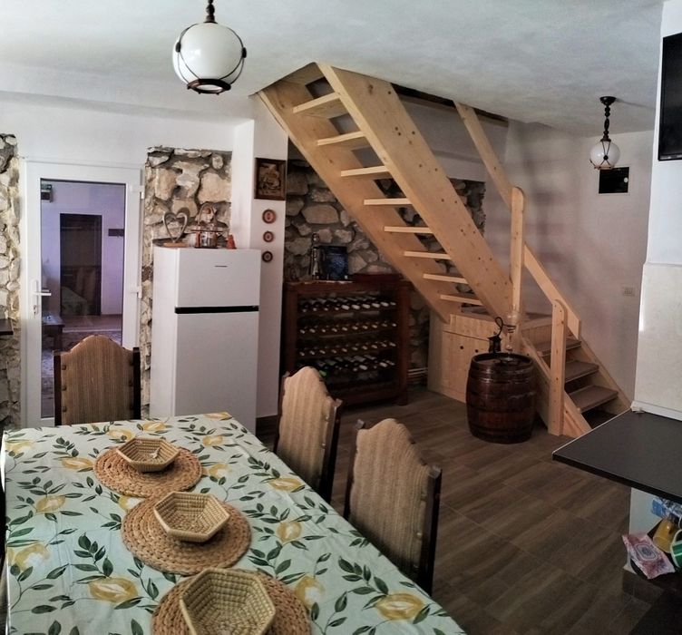 Cabană de închiriat, aproape de #Stâna de Vale