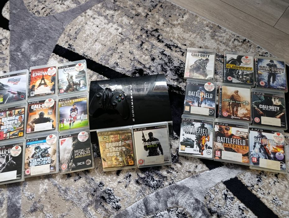 Vând ps 3 e in stare buna