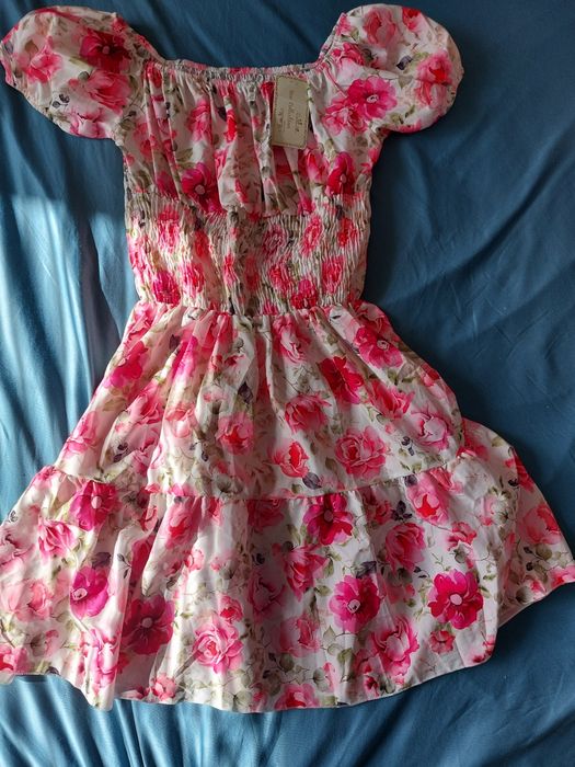 Дамски     рокли по 20 лв