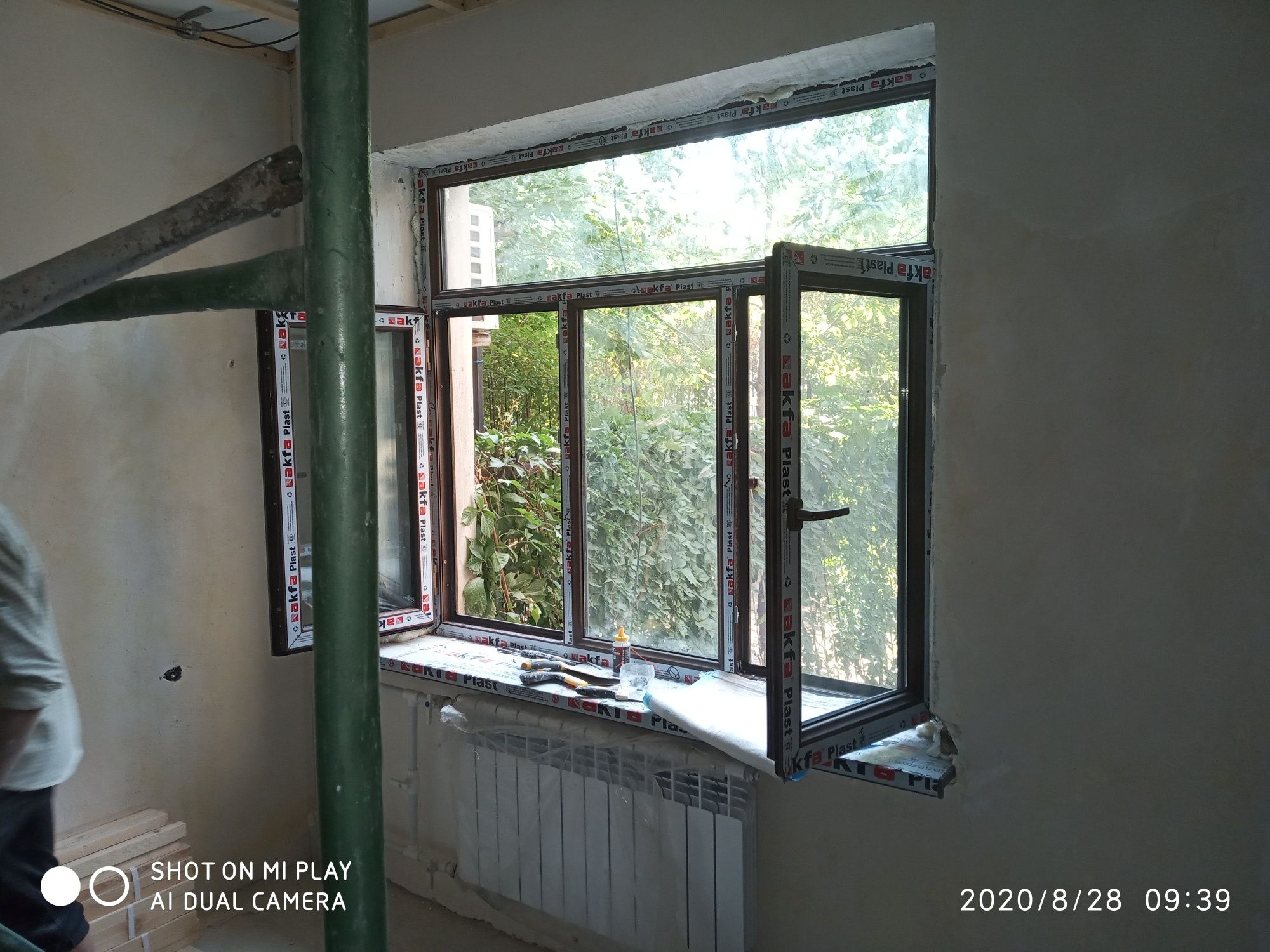 Изготовления и установка окна и двери, стекло 10 мм и перегородки