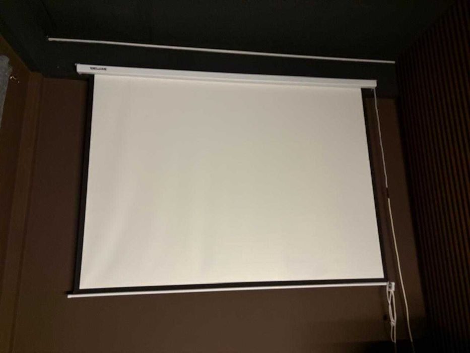 Экран моторизированный, Deluxe, DLS-E274x210