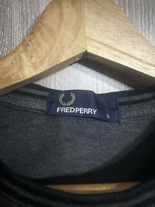 Мъжка Fred Perry сива тениска S!