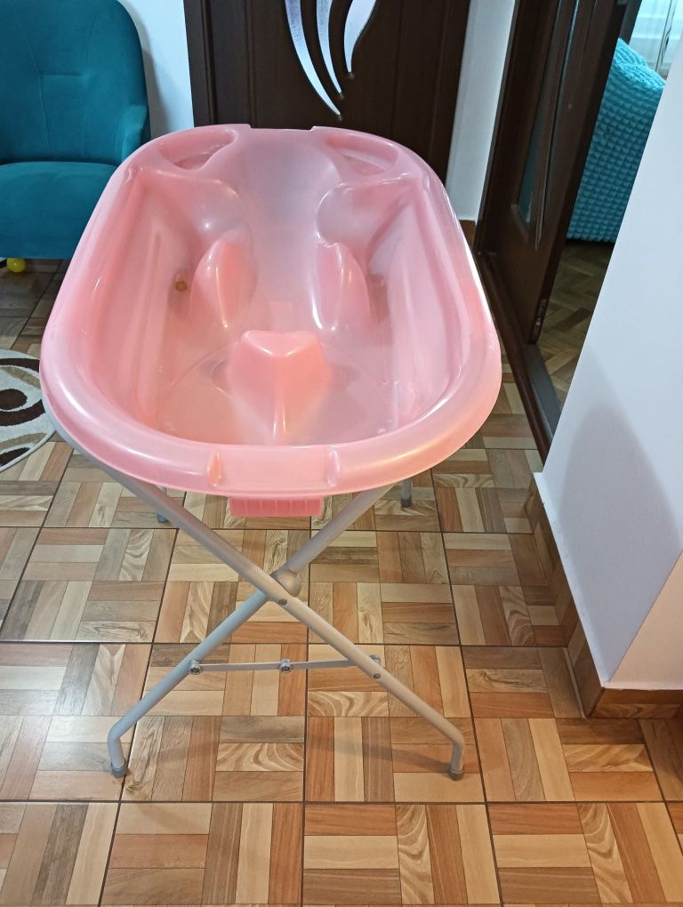 Cădiță cu cadru pentru bebeluși – Practică și sigură!