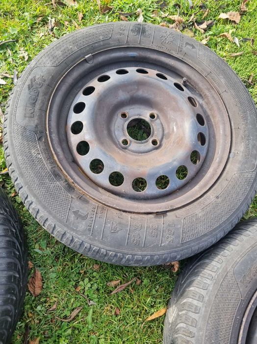 Set Cauciucuri iarna 185 65 r15  Dacia