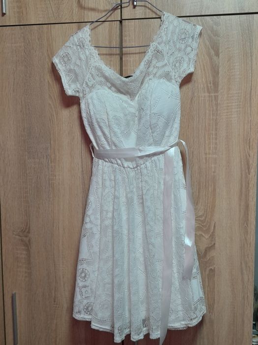 Дамски  рокли - нови