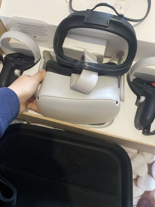 meta quest 2/oculus2 amândoua sunt aceseaşi chesti