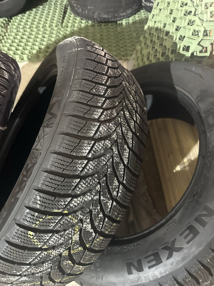 Зимни гуми Nexen 225/60//18