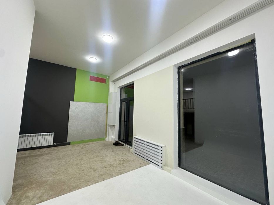 Аренда нежилое помешение на 1 этаже (50 кв метр) Рядом Пирамит товер