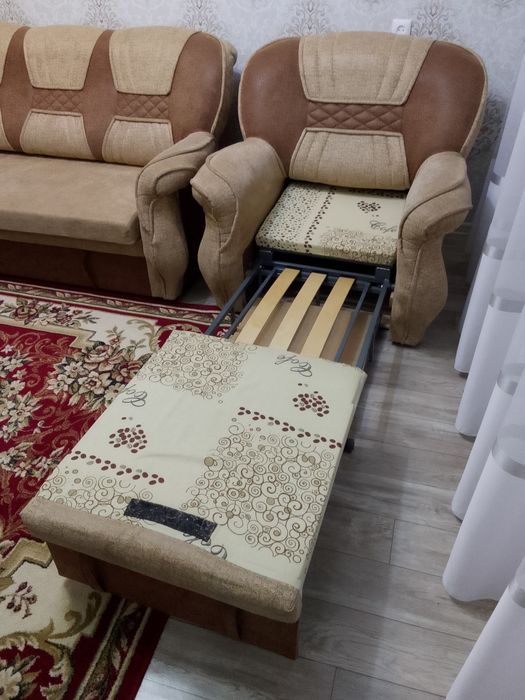 Диван и два кресла