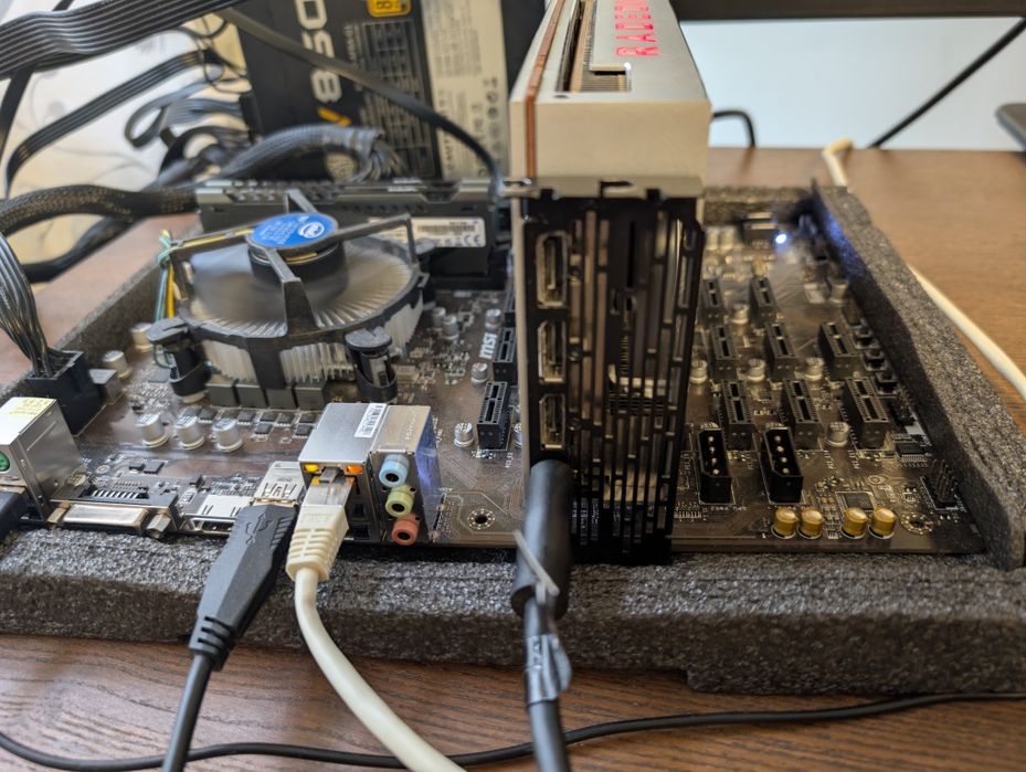 GPU Sapphire Radeon VII 16GB HBM