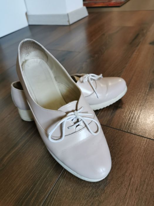 Vând balerini de piele mărimea 37