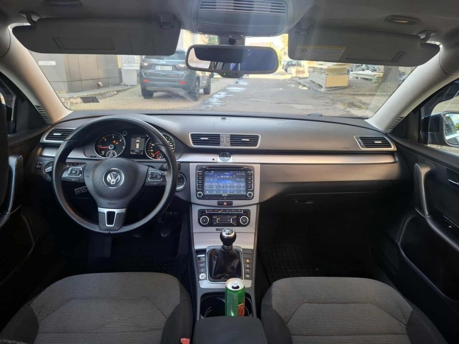 Vw Passat B7 / 2011 / Panoramic/ Park Assist /