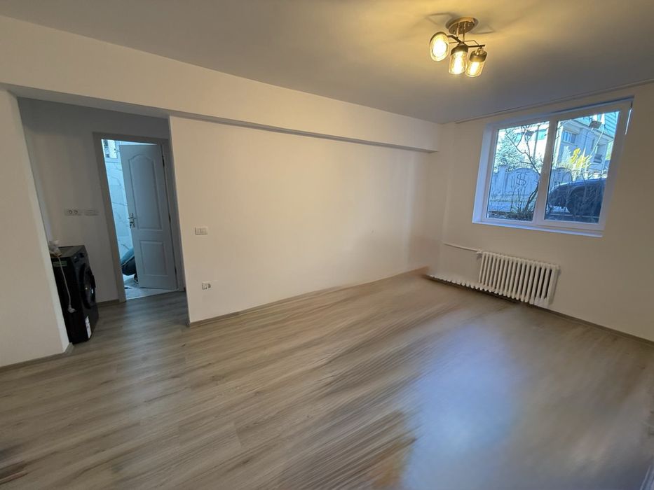 Ploiesti Gheorghe Grigore Cantacuzino Strada Gheorghe Grigore Cantacuzino 2 semidecomandate 52500 euro