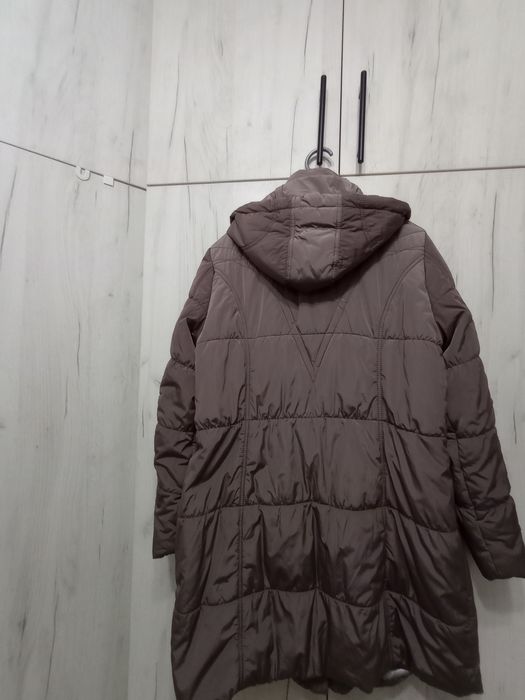 Продавам Зимно яке парка