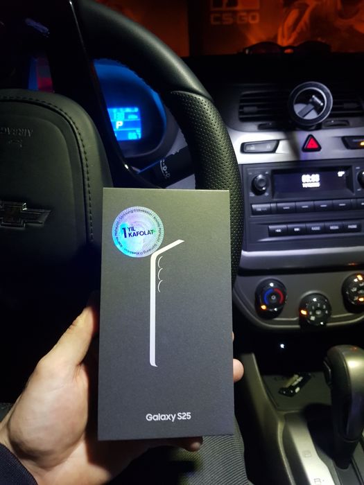 Samsung galaxy S25 12/ 128gb black