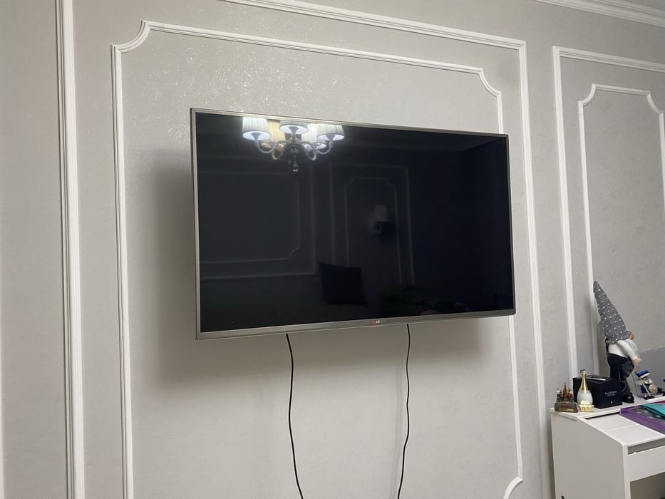 продаю телефизор от LG(47 дюймов, SmartTV, с интернетом)