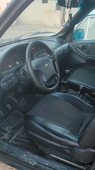 Niva shevrolet sotiladi