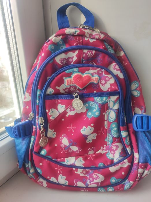 Рюкзак для маленькой девочки.