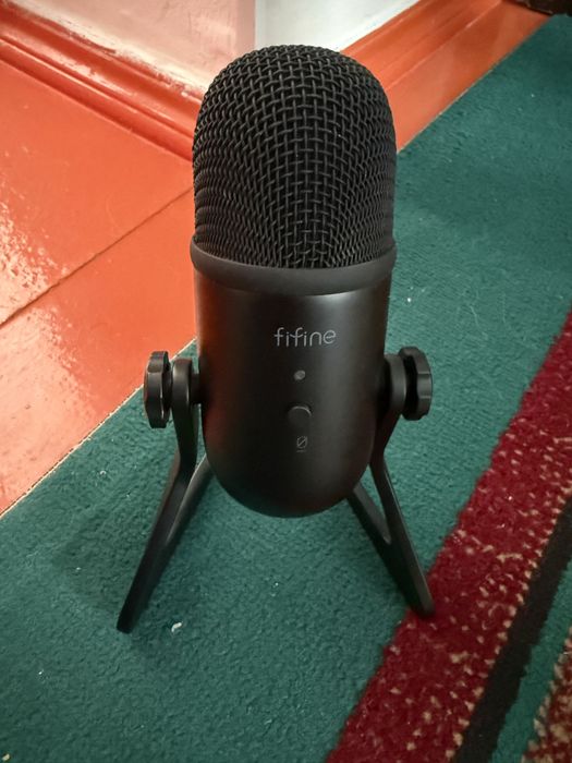 Продам микрофон новый fifine  K678