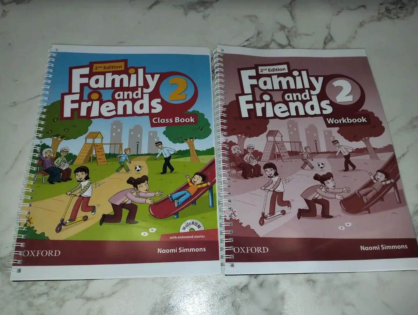 Английские книги Hot spot Family and friends English file Headway