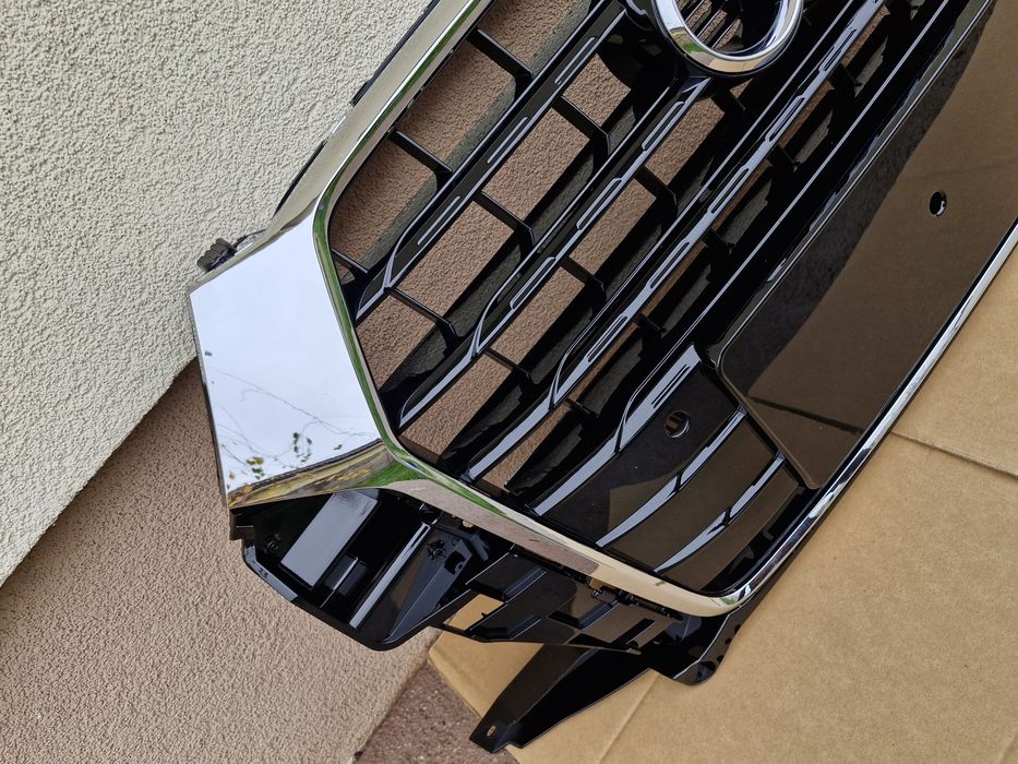 Grila centrala Audi Q3 facelift 2014-2018 NOUA