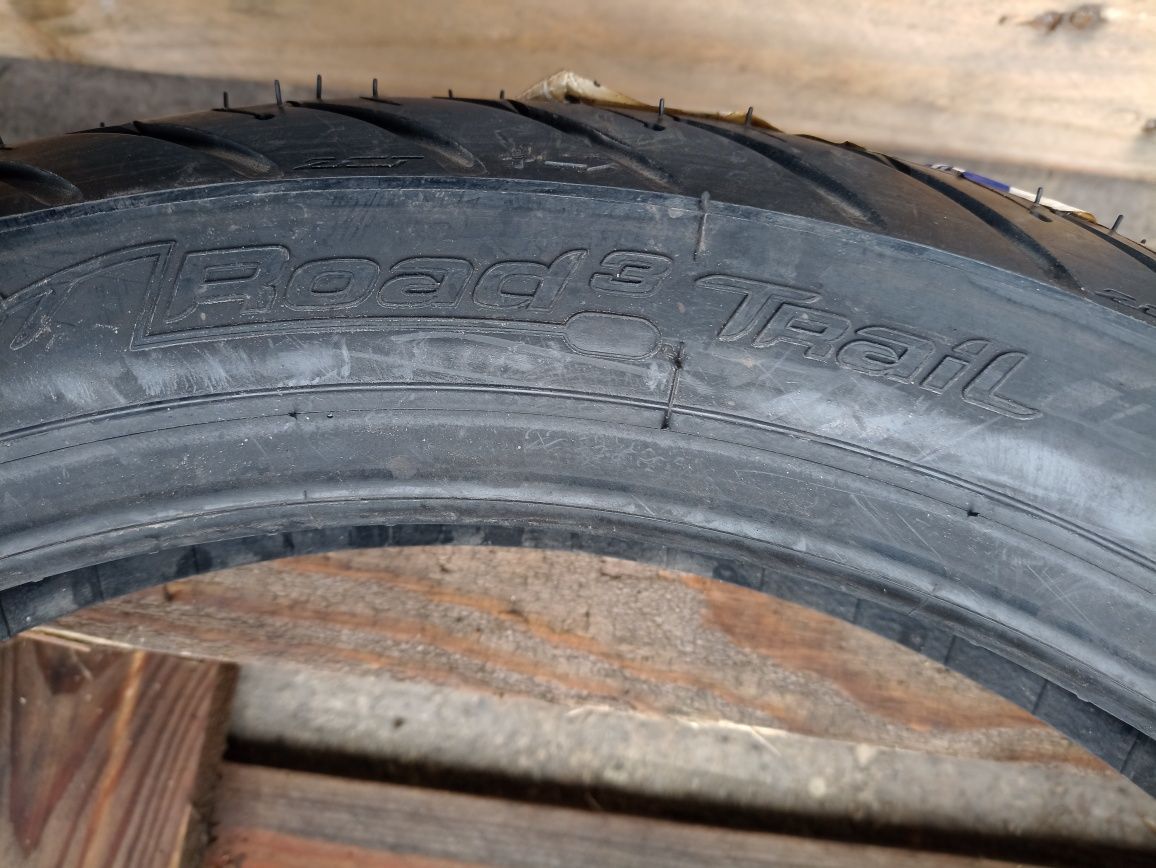 O anvelopa de fata NOUA Michelin 110/80 R19