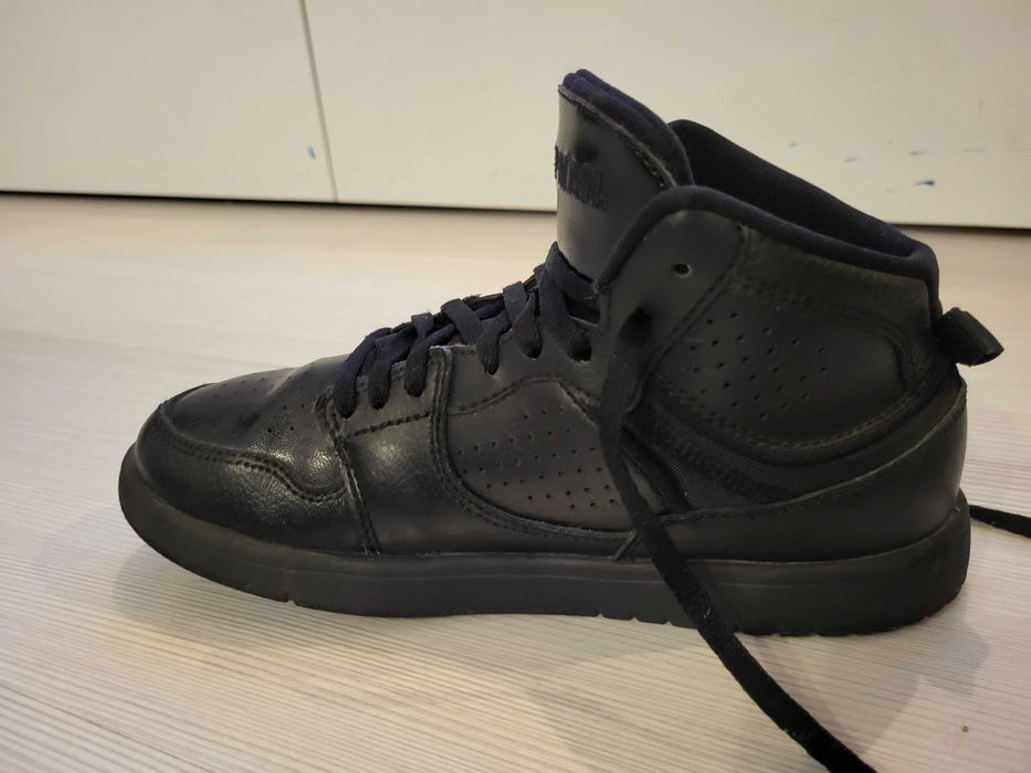 Vand adidasi Jordan Jumpman, marimea 35