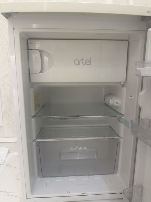Artel muzlatgich sotladi
