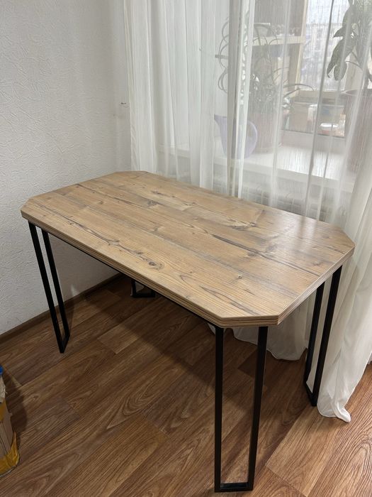 Продам 2 столика по цене одной!