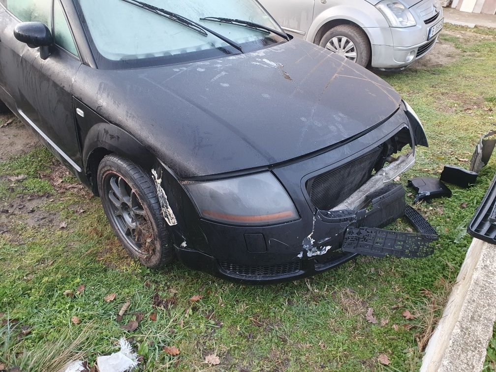 Audi TT на части