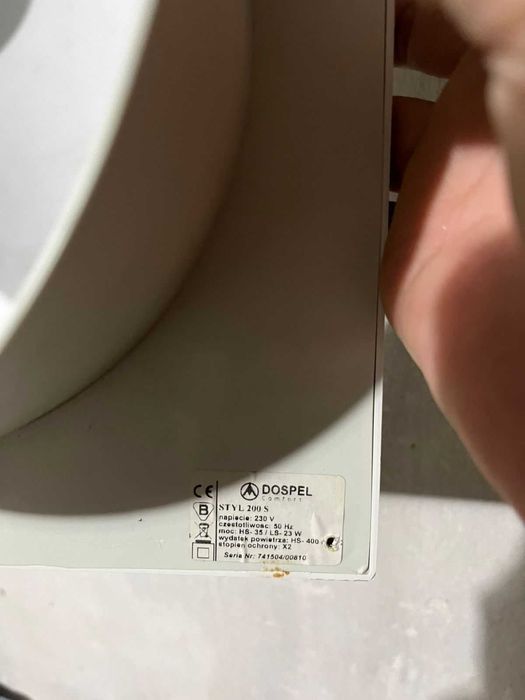 Вытяжной вентилятор ф200мм