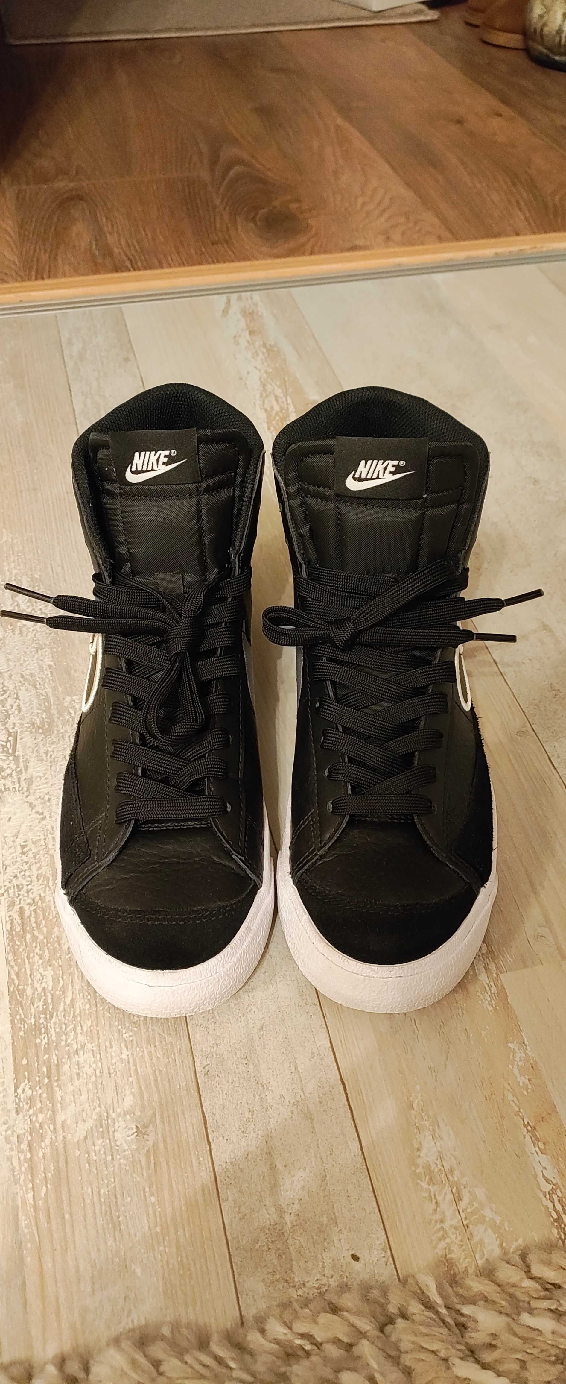 Високи кецове Nike