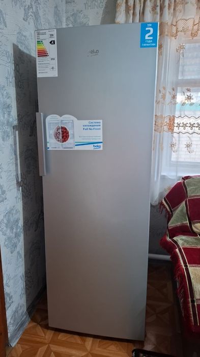 Продам морозильник Beko