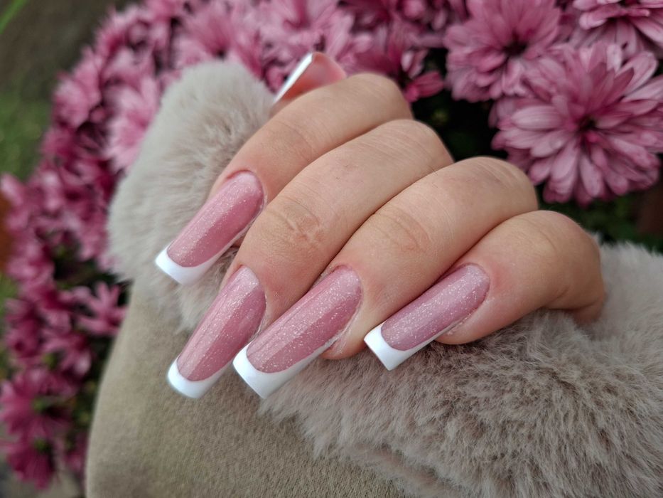 Servicii de manichiura