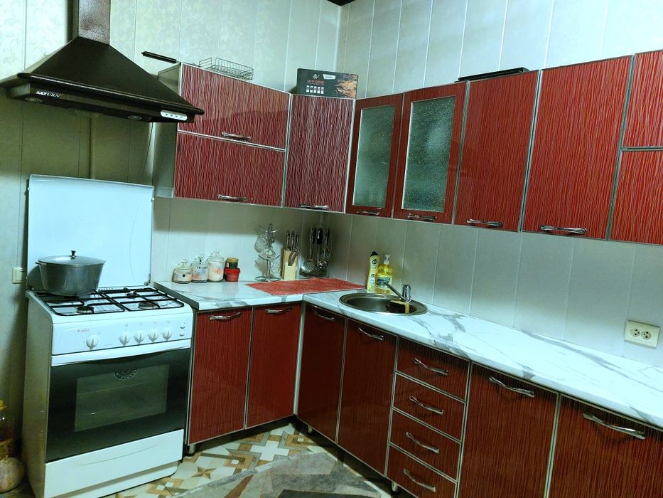 Кухня гарнитур сотилади