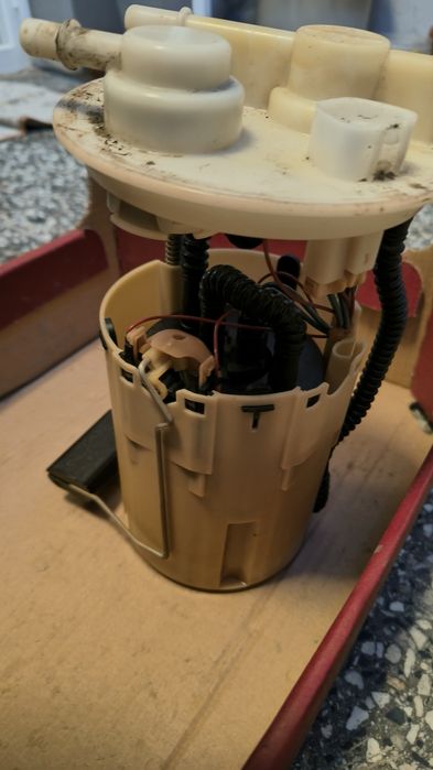 Горивна помпа за Тойота Корола 1.4VVTI