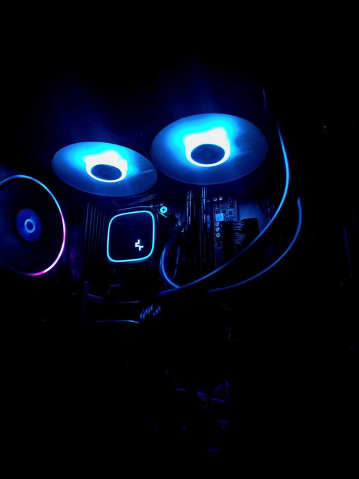 PC Gaming Ryzen 5 5600x, RX 6600 XT, 32GB ram