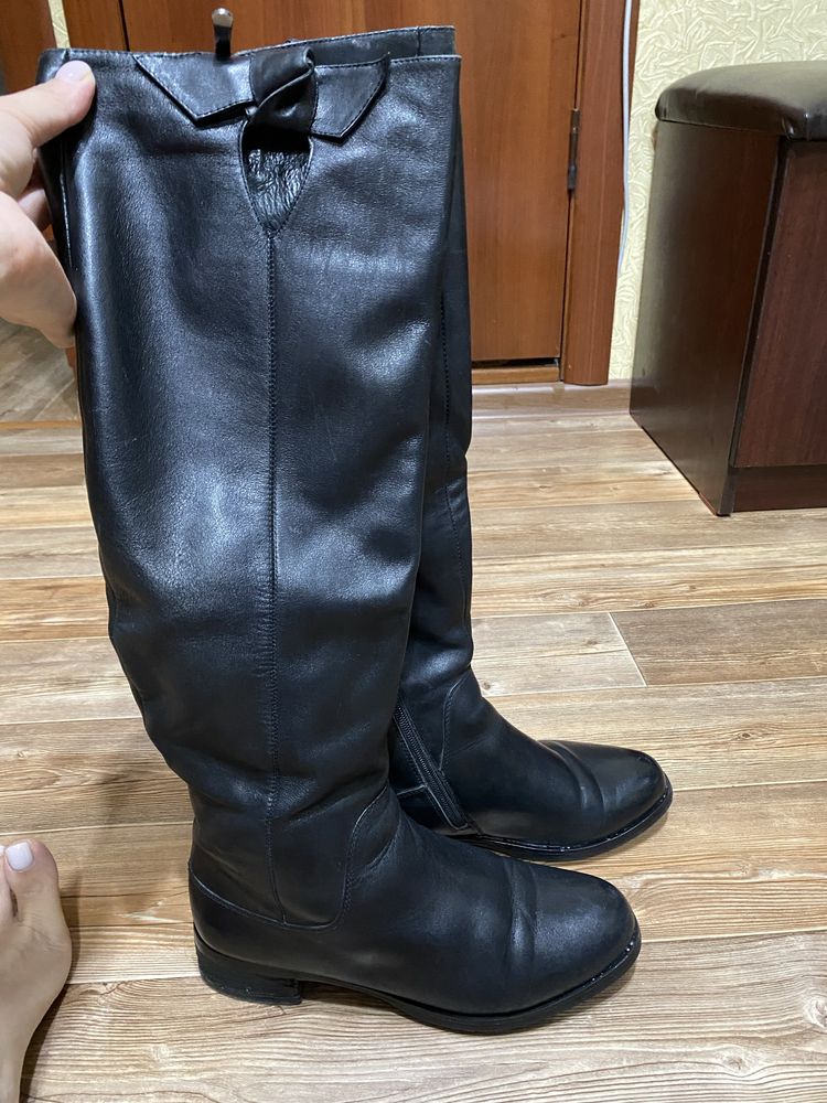 Продам кожаные сапоги, ботинки