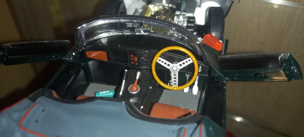 jaguar xkss auto art 1:18