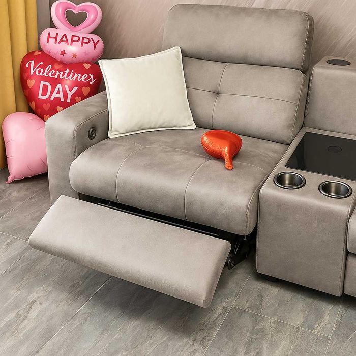 Диван с ел. релакс механизъм + Bluetooth тонколони и Мини-бар