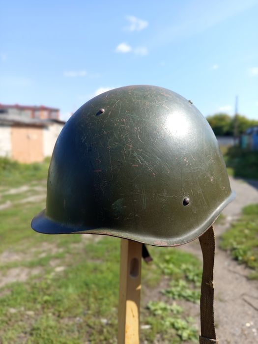Стальной шлем СШ-40.