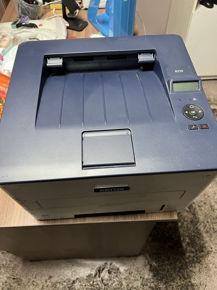 Принтер Xerox не использовался новый с документами