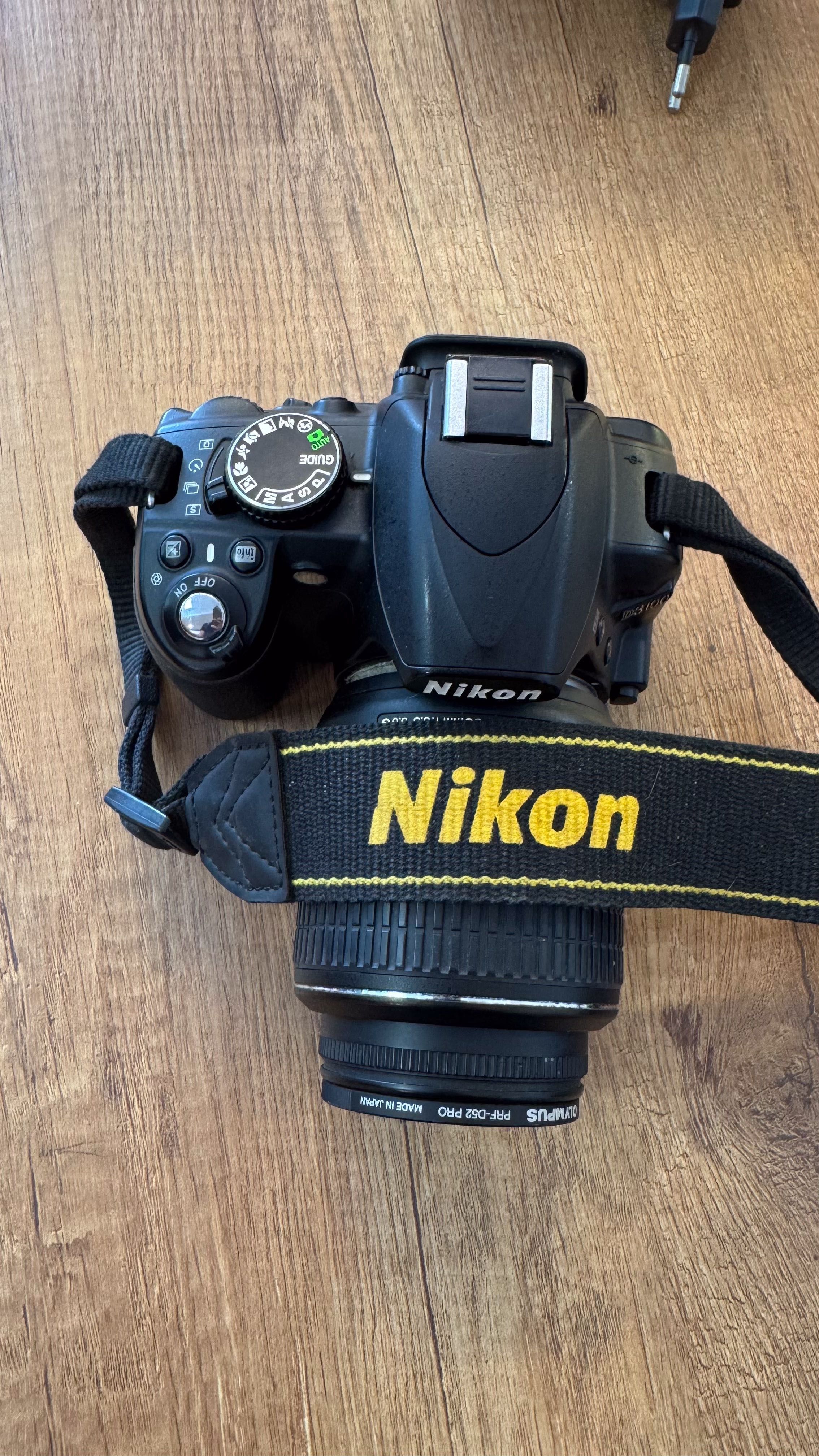 Nikon D3100 с обектив Nikon AF-s 18-55mm